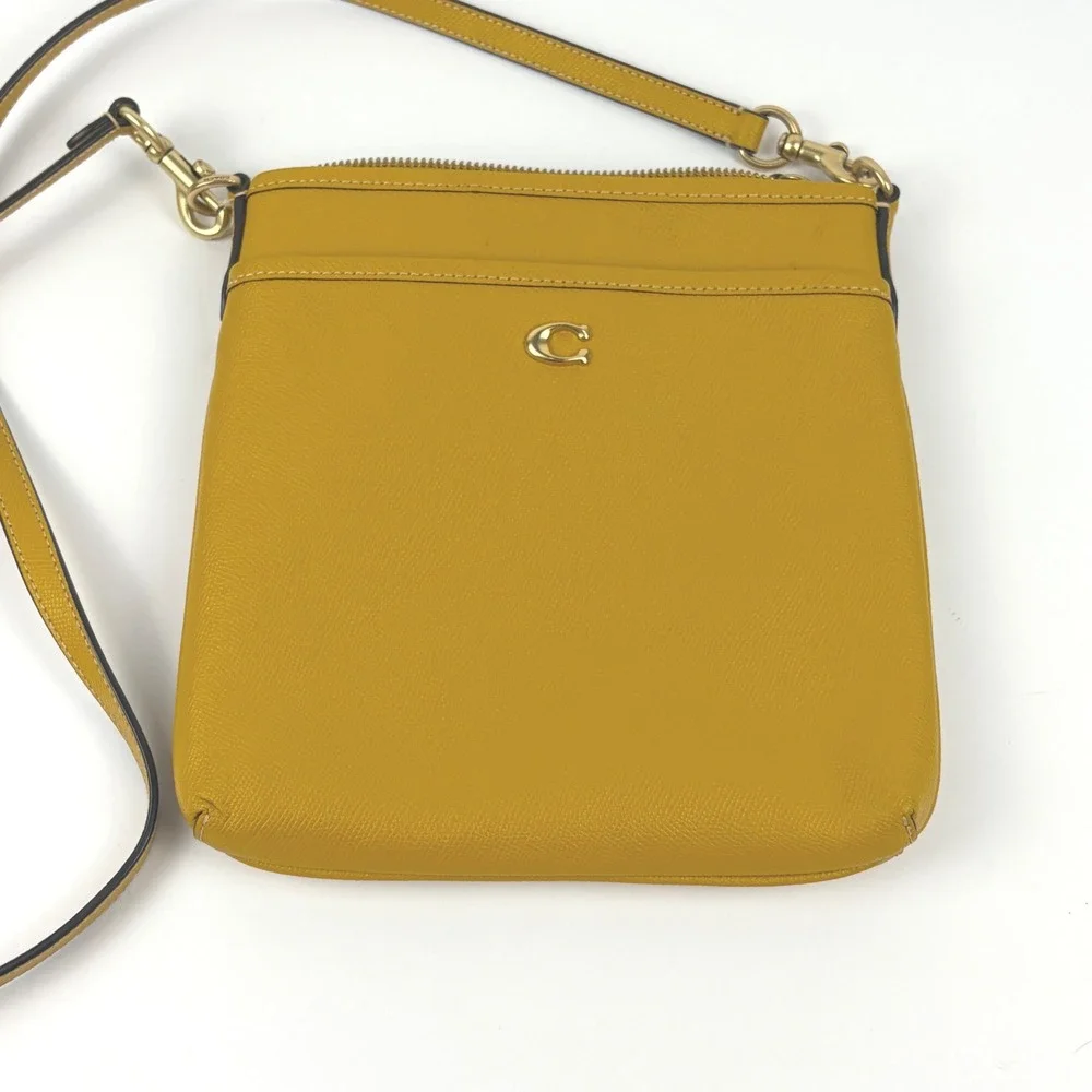 Coach Kitt Messenger‎ Crossbody Bag Yellow Crossgrain Leather Purse CC526